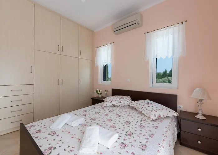 Elianna Lefkada * Τσουκαλάδες