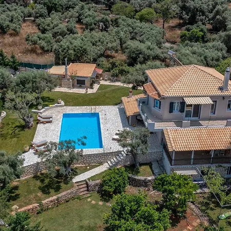 Elianna Lefkada * Τσουκαλάδες