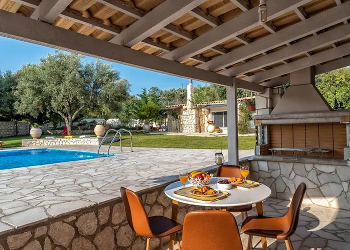 Elianna Lefkada * Tsoukaládhes