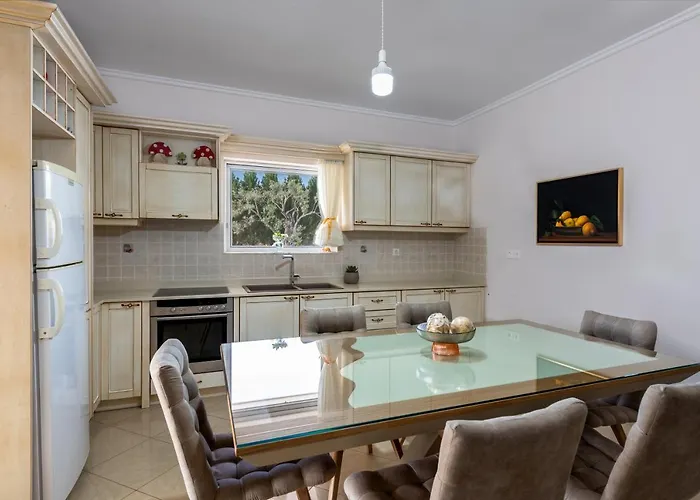 Elianna Lefkada * Tsoukaládhes